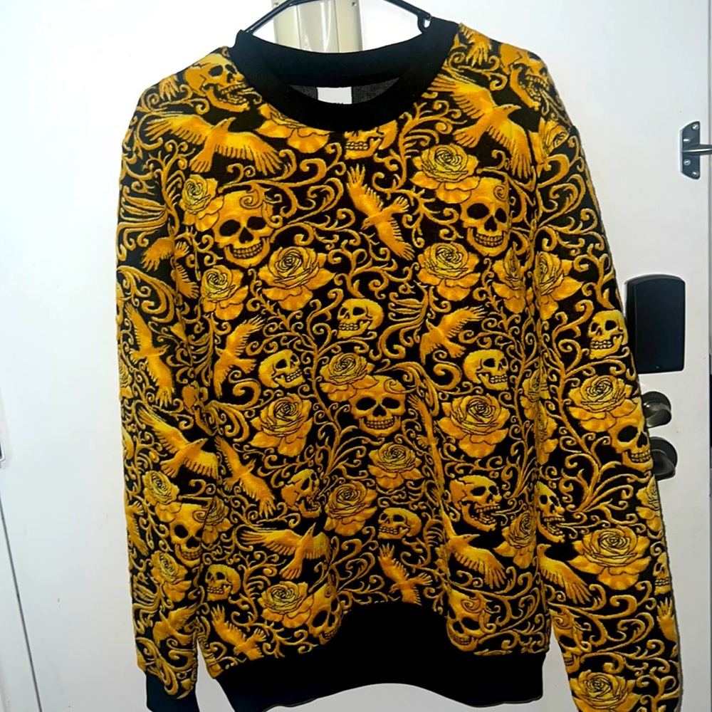 Zara thin sweater stylish Large never worn